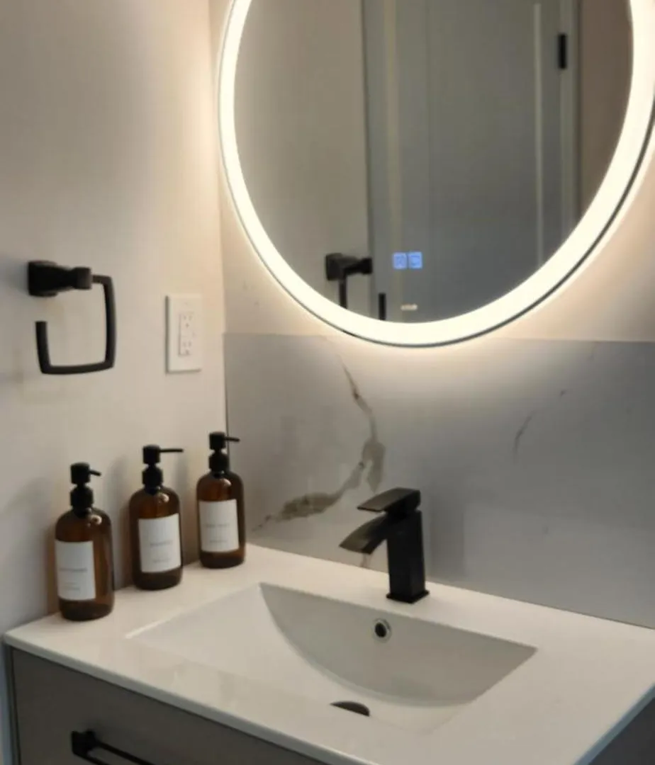 Entire 2 Bedroom Apartment In Kitchener