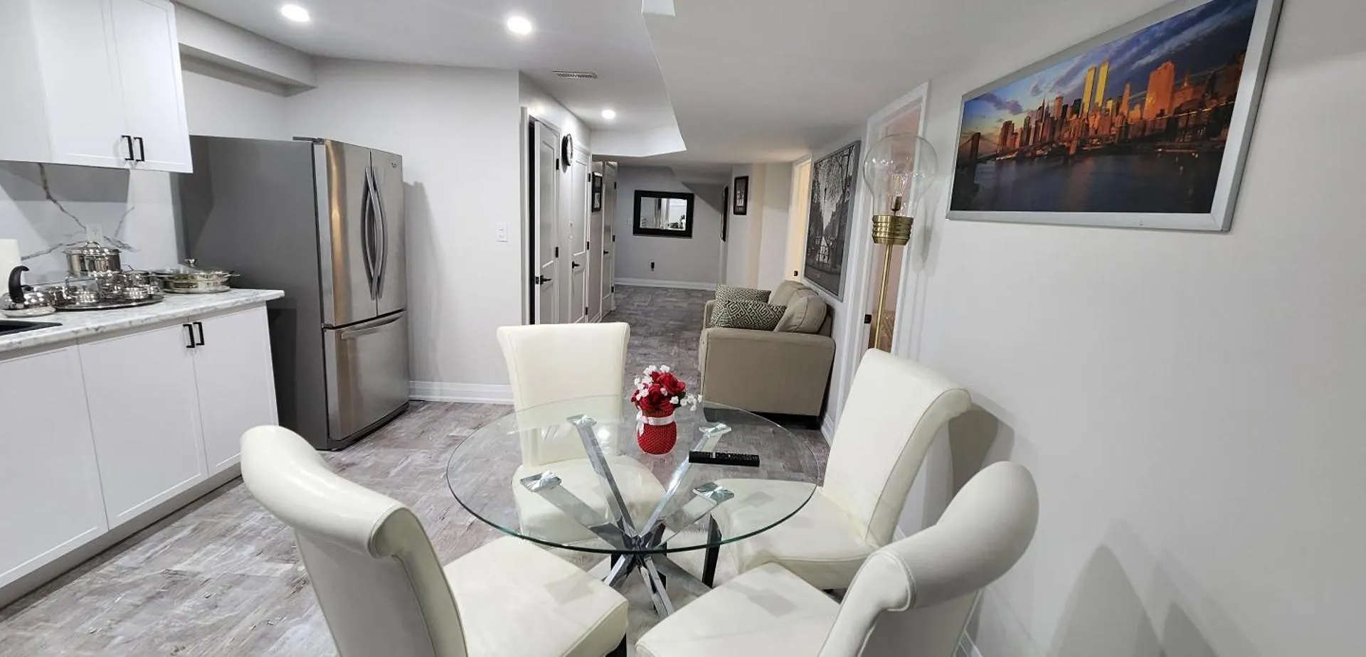Entire 2 Bedroom Apartment In Kitchener