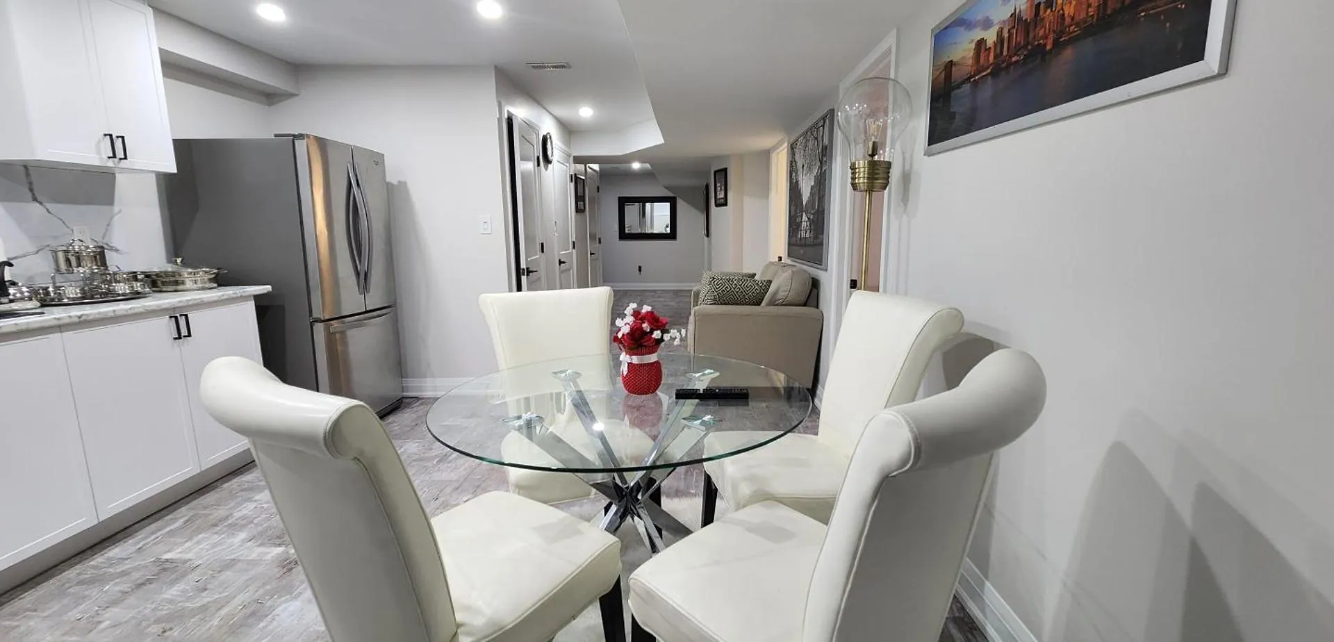 Entire 2 Bedroom Apartment In Kitchener