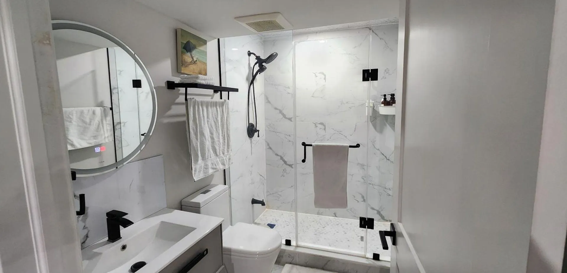 Entire 2 Bedroom Apartment In Kitchener Canada