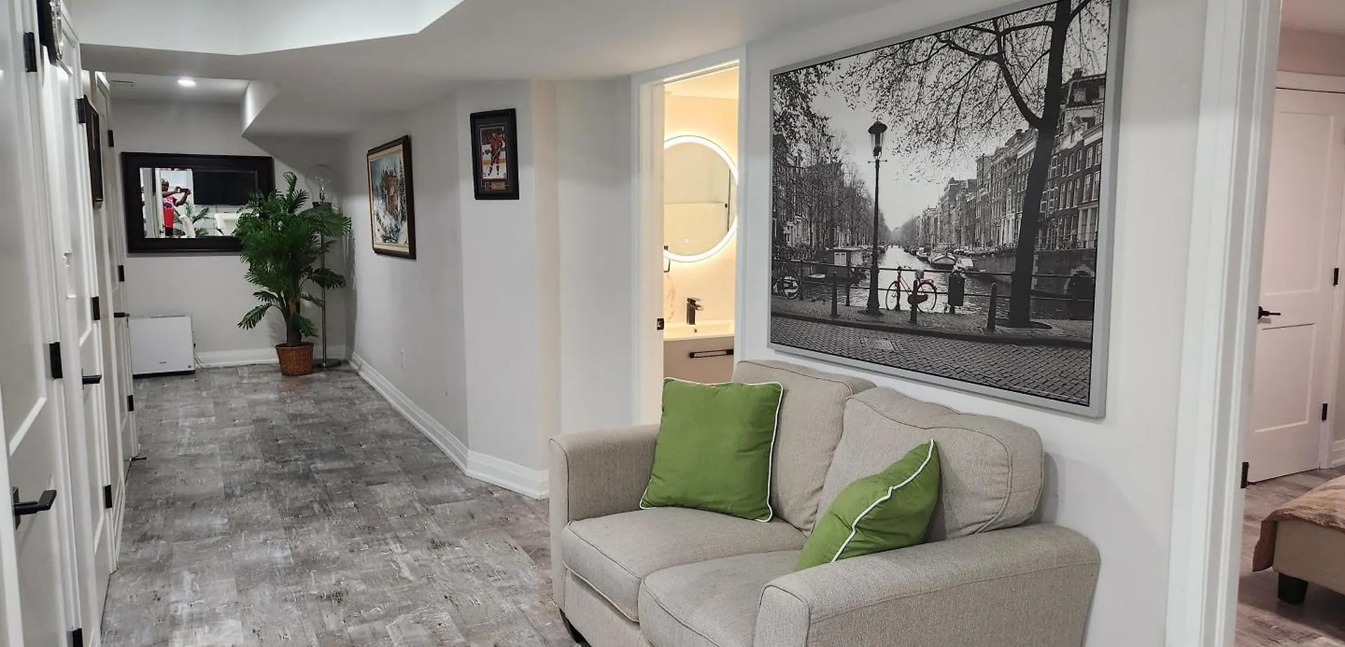 Entire 2 Bedroom Apartment In Kitchener